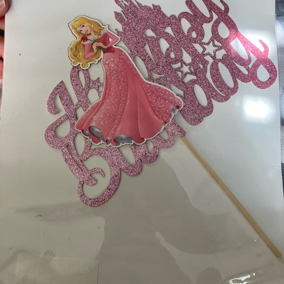 Pink Sleeping Beauty Cake Topper for Birthday Parties - Picture 1 of 3